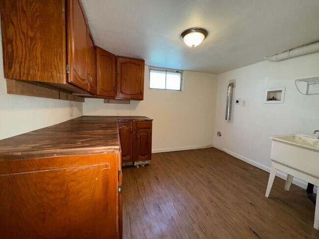 Building Photo - Great Duplex Unit near Downtown Loveland