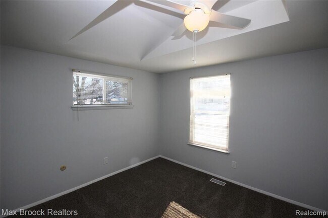 Building Photo - 2120 Daintree Ave
