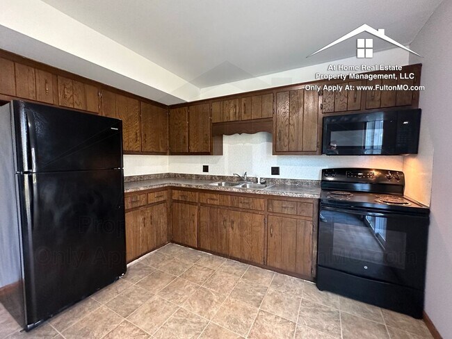 Building Photo - 531 Collier Ln