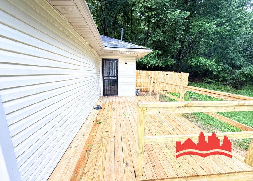 Building Photo - Fully Renovated 3BR/2BA Home – Move-In Ready!