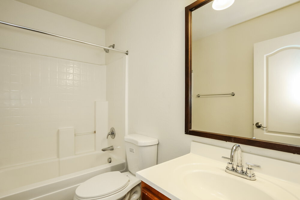 Building Photo - 3035 S 85th Dr