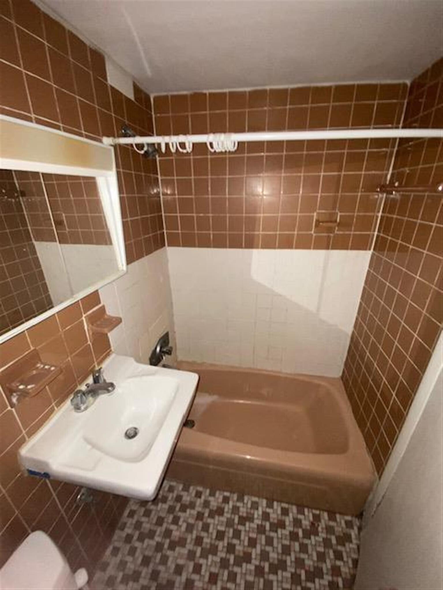 Building Photo - 60 Otis St