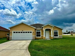 Building Photo - 102 Aurelia Ct