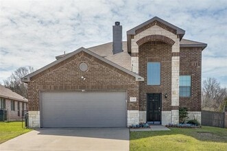 Building Photo - 2246 Red Chute Dr