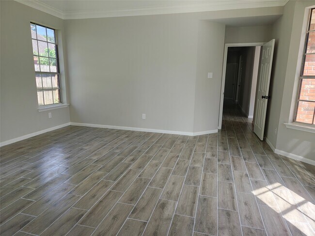 Building Photo - 1301 Blueberry Ln