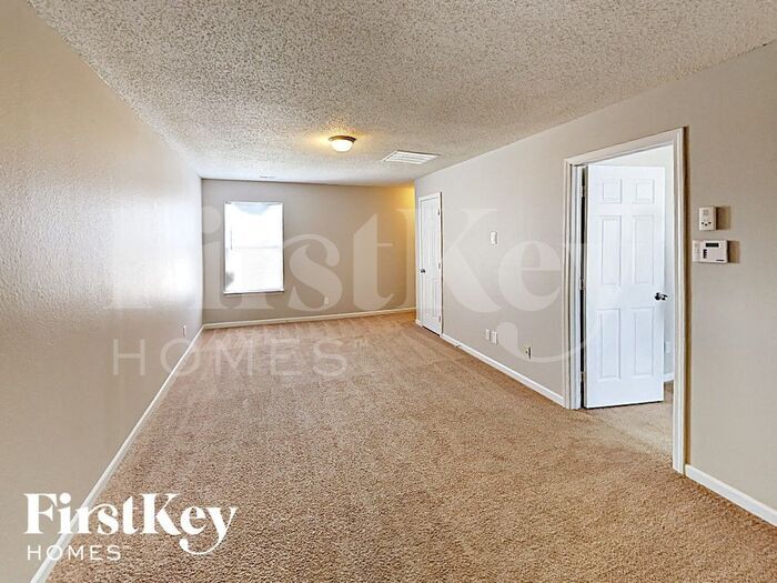 Building Photo - 6616 Kinnerton Dr
