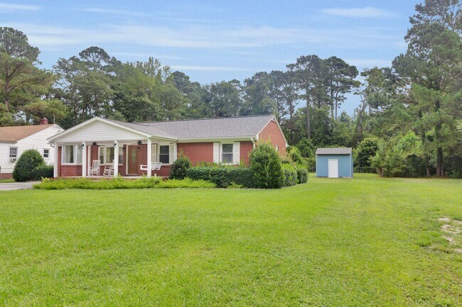 Building Photo - 120 Bernhurst Rd