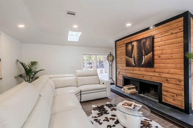 Building Photo - 7810 Nairn St