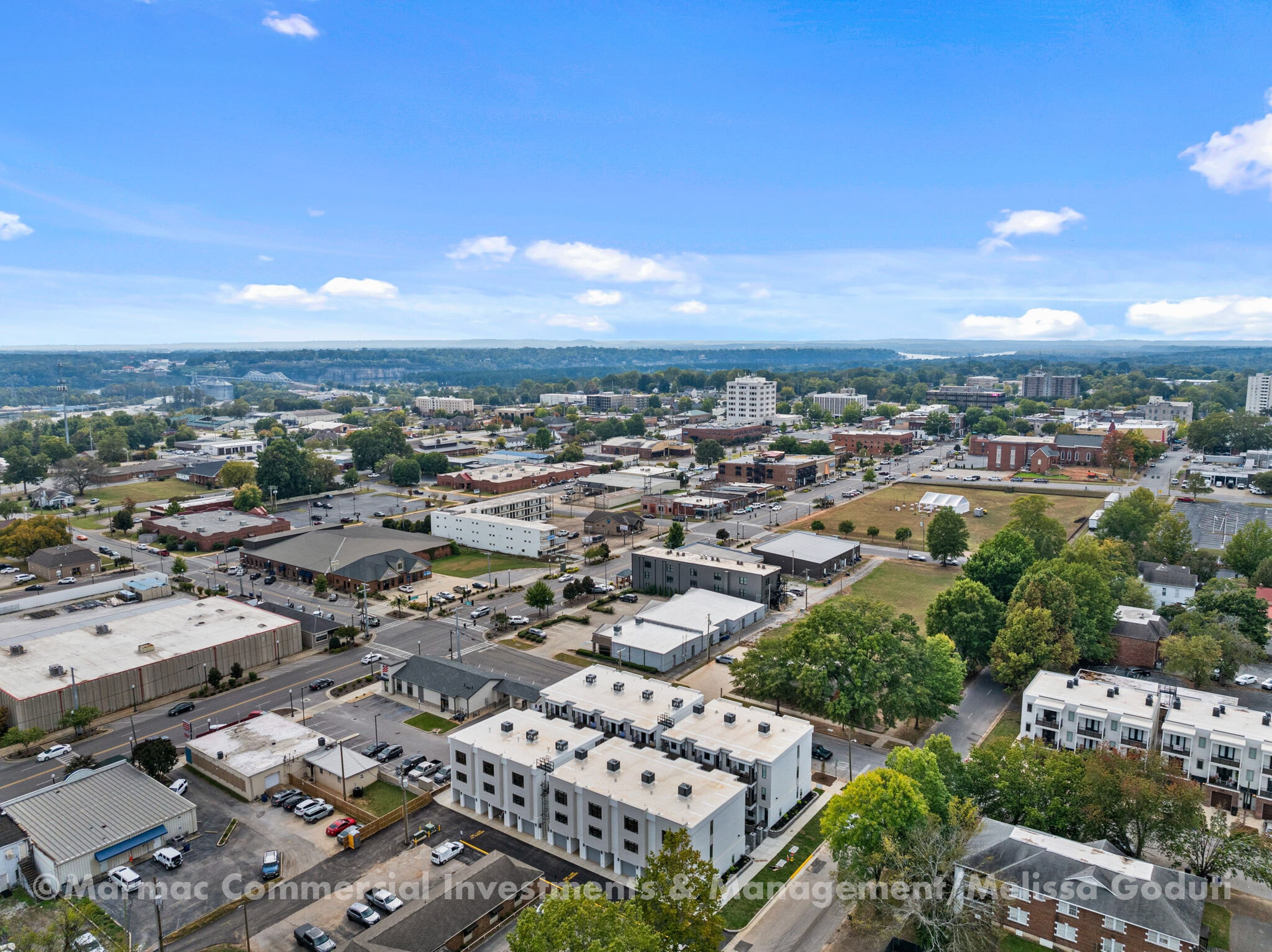Building Photo - 154 N Poplar St