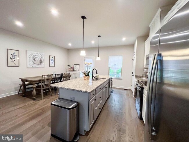 Building Photo - 4480 Commons Dr