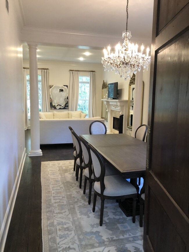 Building Photo - 105 Broadfoot Cir