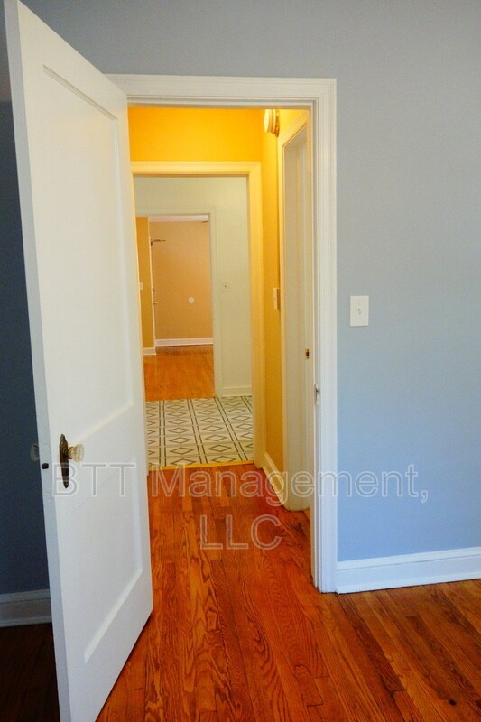Building Photo - 8401 Greenwood Ave