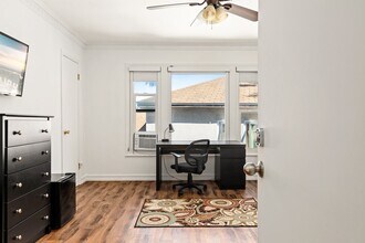 Building Photo - 515 Landfair Ave