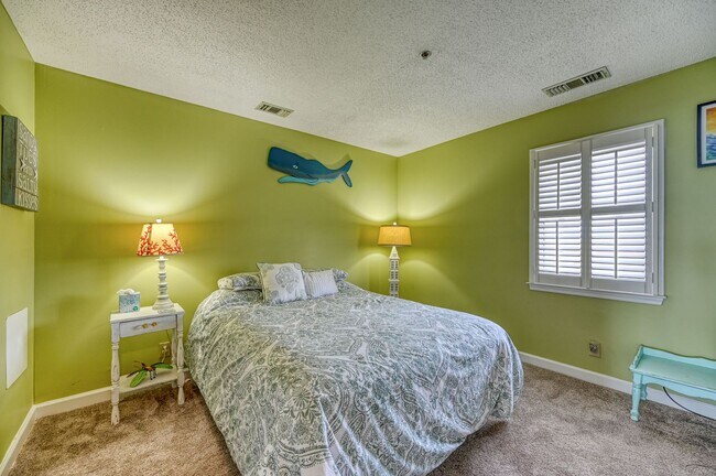 Building Photo - Villa Capriani 204B @ 790 New River Inlet Rd