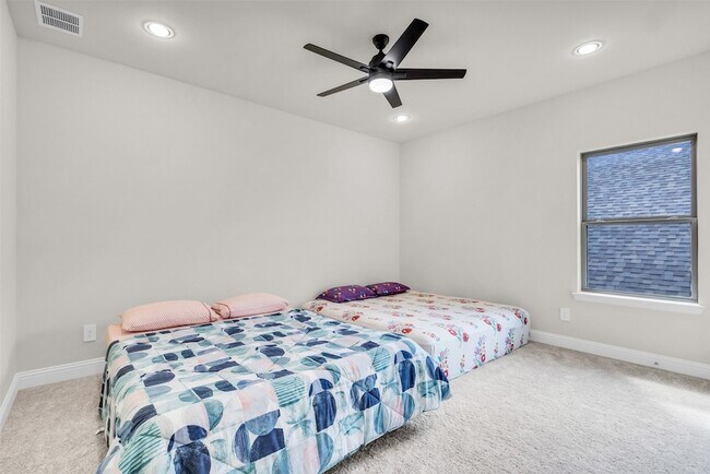 Building Photo - 3511 Solaro Ln