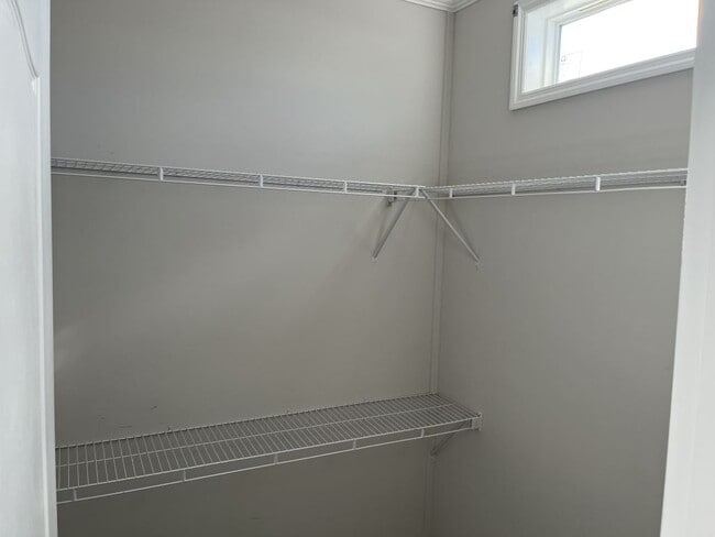 Building Photo - 336 Waddell St