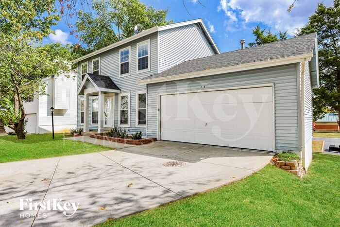 Building Photo - 215 Coachman Way