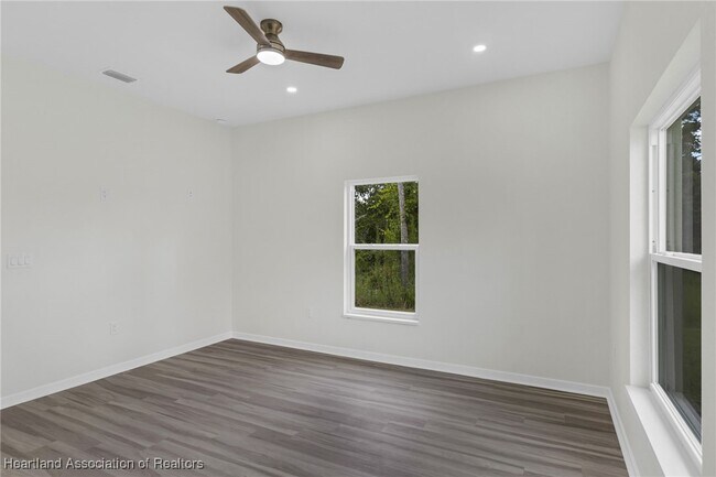 Building Photo - 7539 Bernal Dr