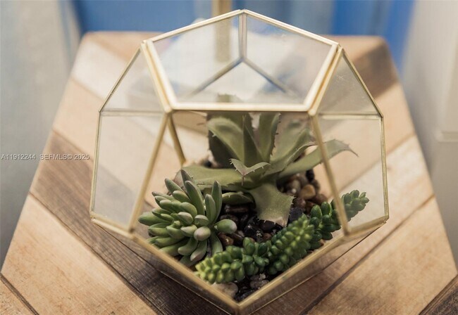 Building Photo - 302 Balboa St