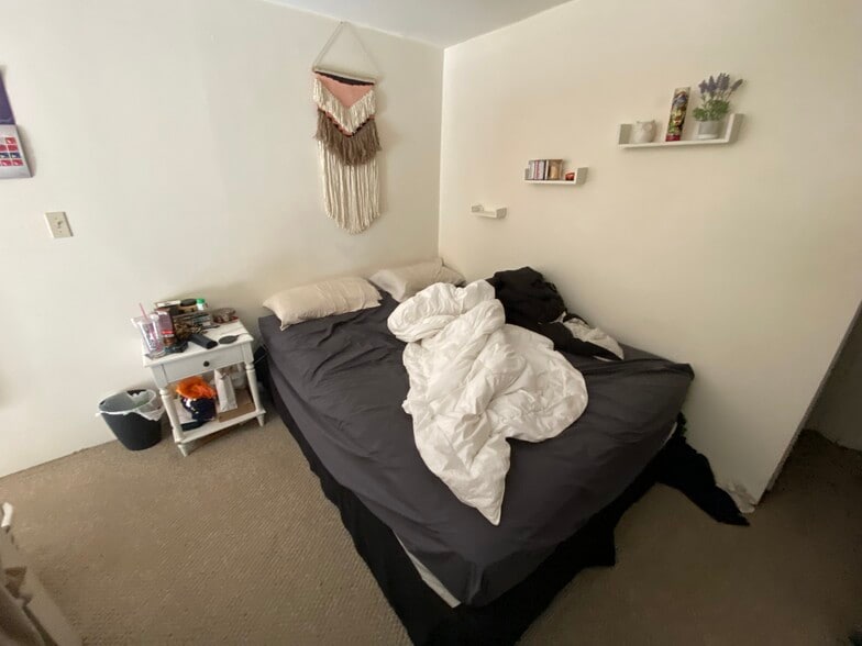 Building Photo - 574 Dorchester Ave