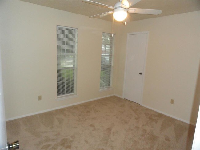 Building Photo - 16414 Paint Rock Rd