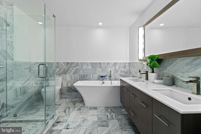 Building Photo - 2120 Vermont Ave NW