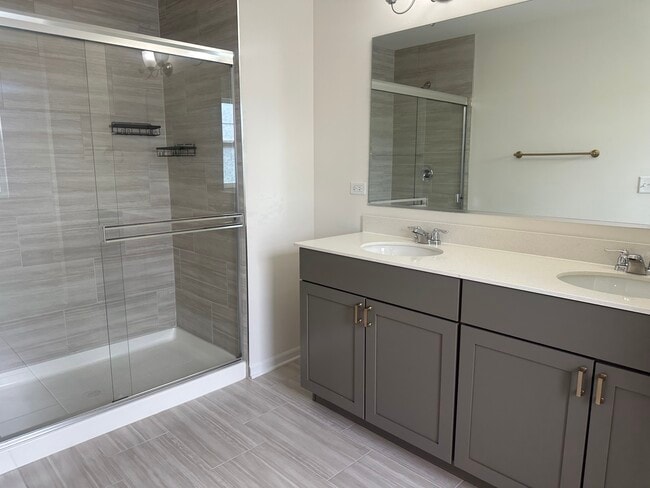 Building Photo - 4165 Chelsea Mnr Cir