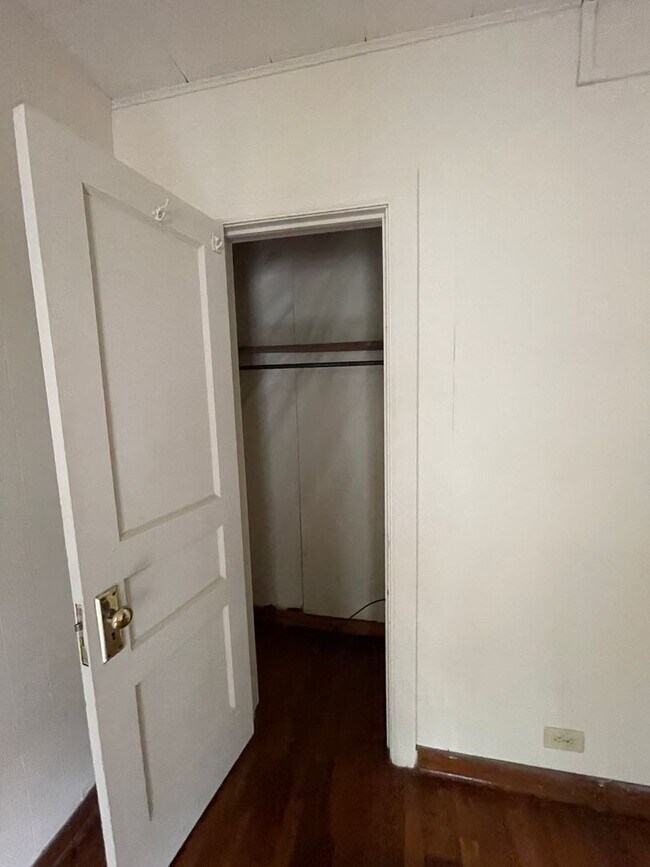 Building Photo - 103 Goodman Pl