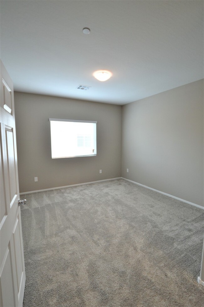 Building Photo - Brand New 3 bedroom townhome