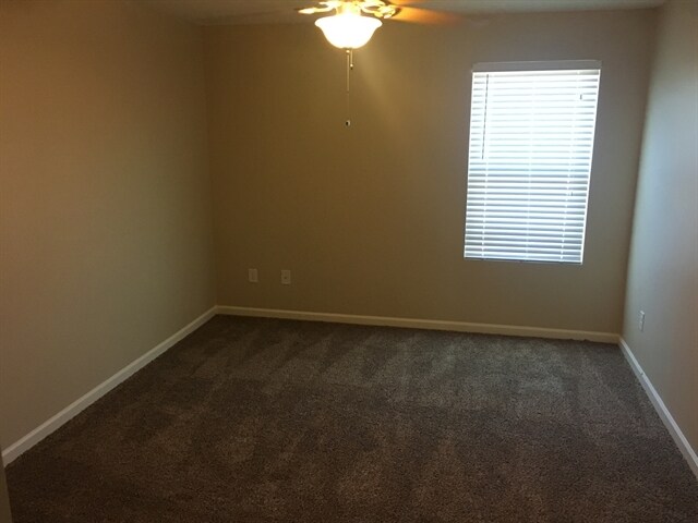 Building Photo - 106 Westwind Dr