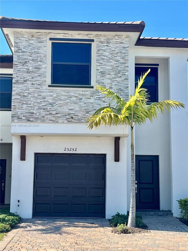 Building Photo - 25252 SW 107th Ct