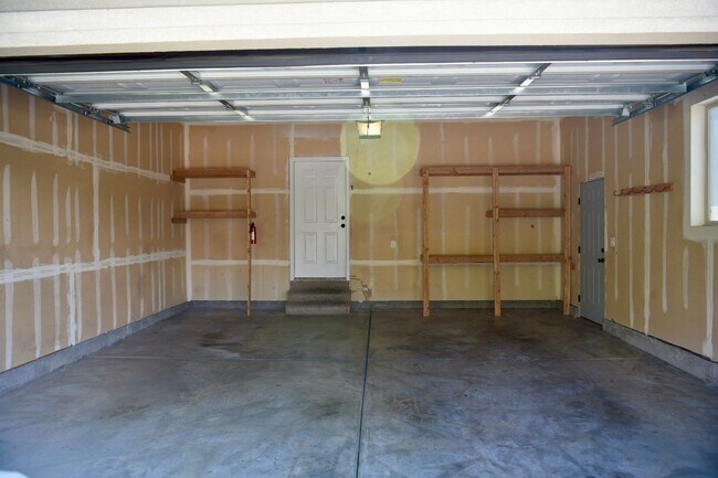 Building Photo - Beautiful House for rent in Provo