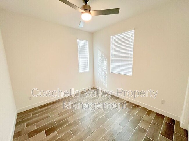 Building Photo - 41168 Emory Ln