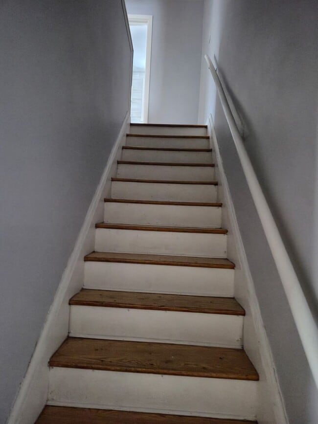 Building Photo - 19-21 Shelley Court