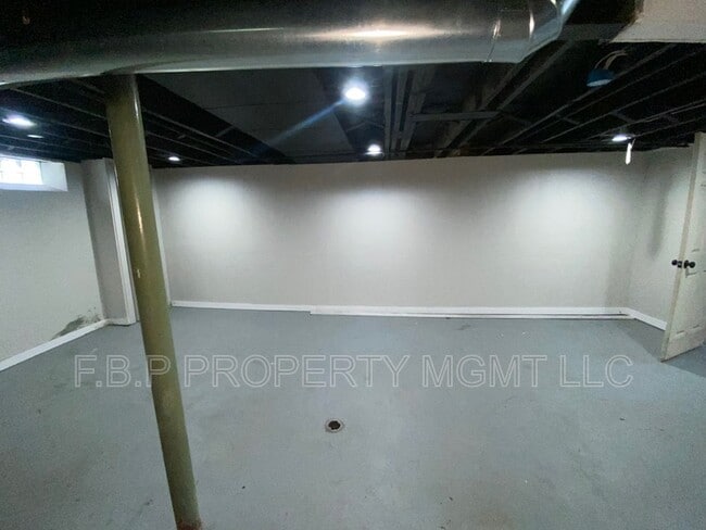 Building Photo - 20255 Anglin St