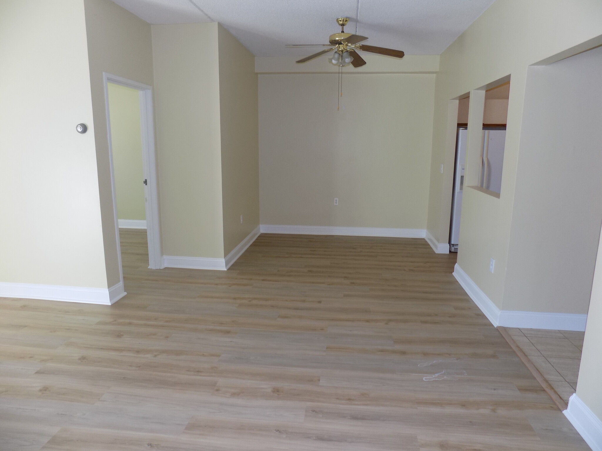 Dining Area - 200 Cove Way