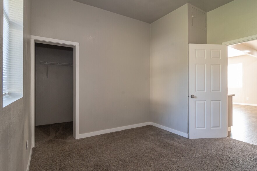 Building Photo - 510 Geary Dr