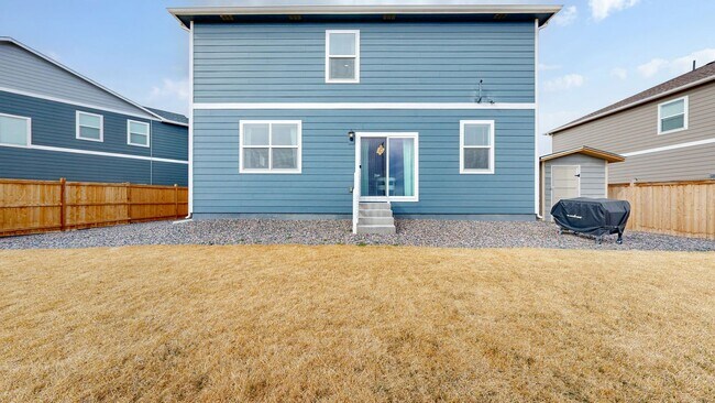 Building Photo - Like New Home W/ 3 Bed, Office, & Loft