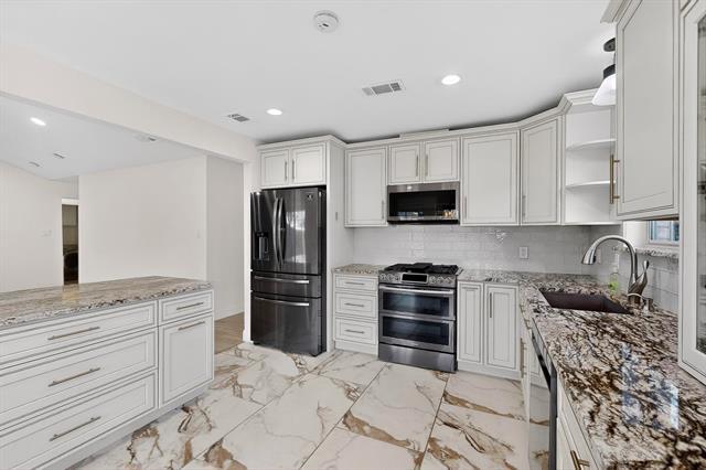 Building Photo - 3233 Santana Ln