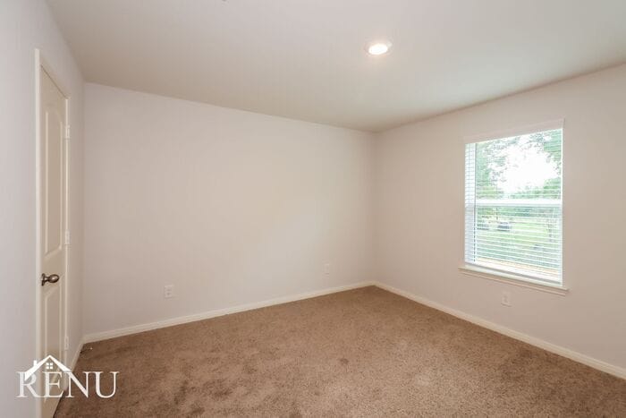 Building Photo - 10410 Sweetwater Creek Dr