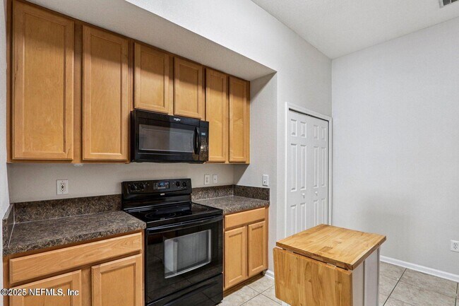 Building Photo - 13816 Herons Landing Way