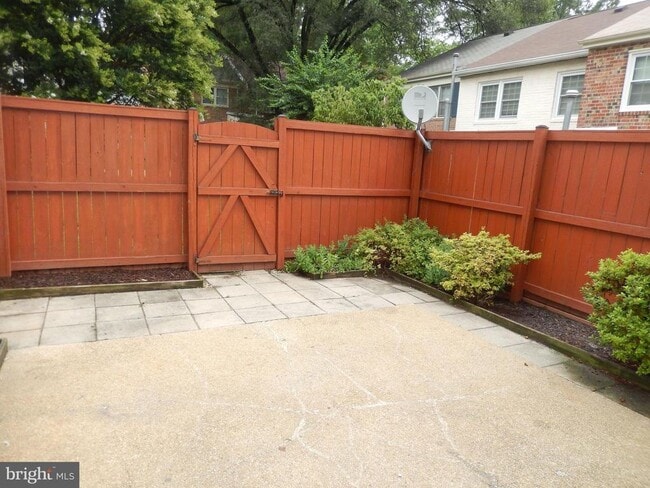 Building Photo - 783 Azalea Dr