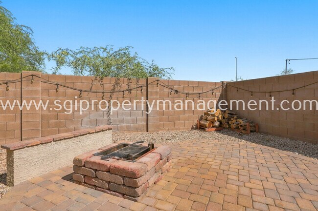 Building Photo - 12148 W Electra Ln