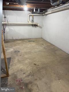 Building Photo - 1406 Flanders Way