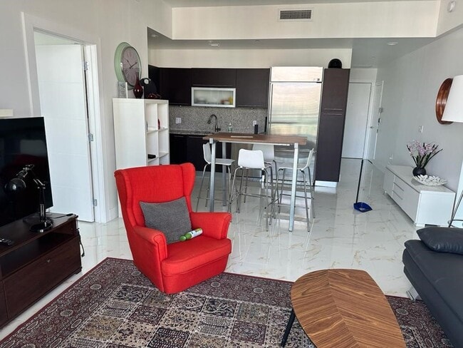Building Photo - 950 Brickell Bay Dr