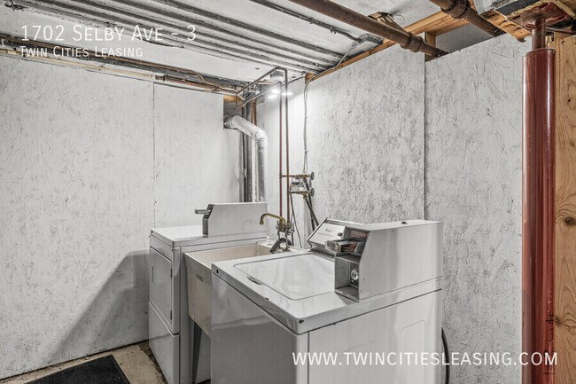 Building Photo - 1702 Selby Ave