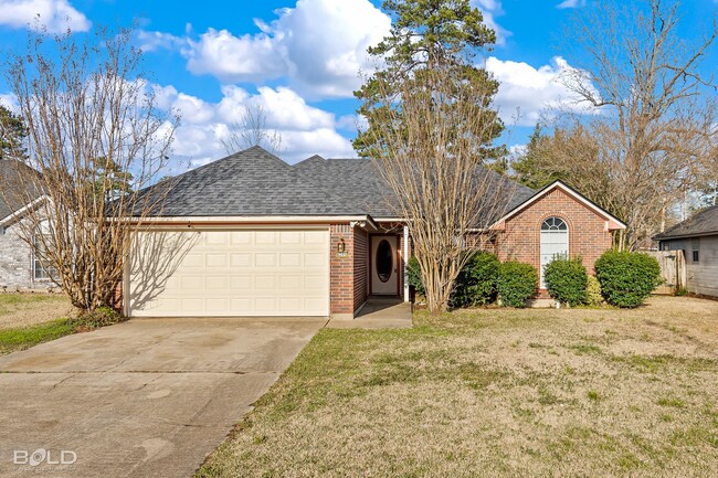 Building Photo - 3 Bedroom 2 bath Brick Home!