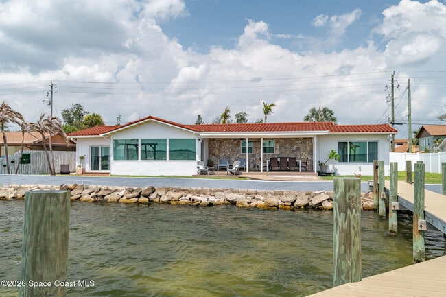 Building Photo - 1110 S Banana River Dr
