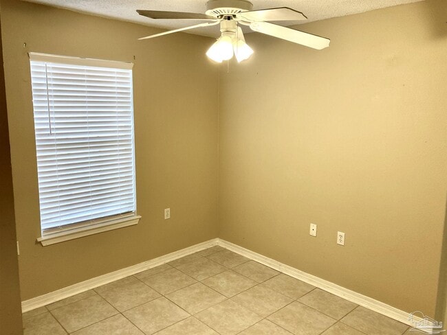 Building Photo - 2470 Trailwood Dr