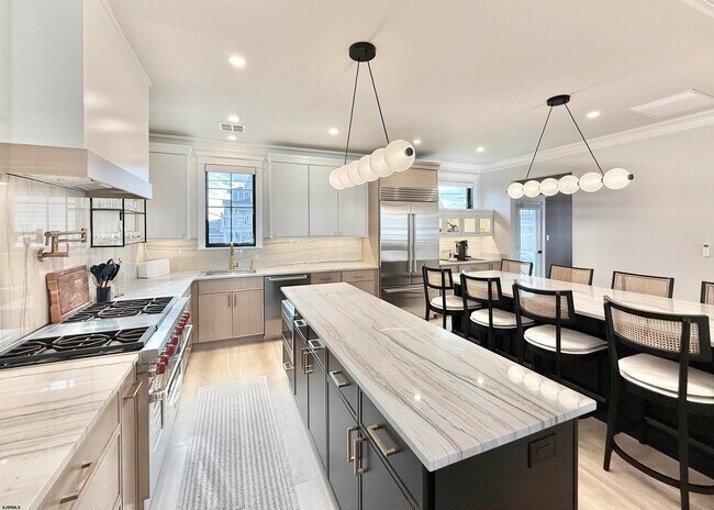 Building Photo - 100 S Frontenac Ave